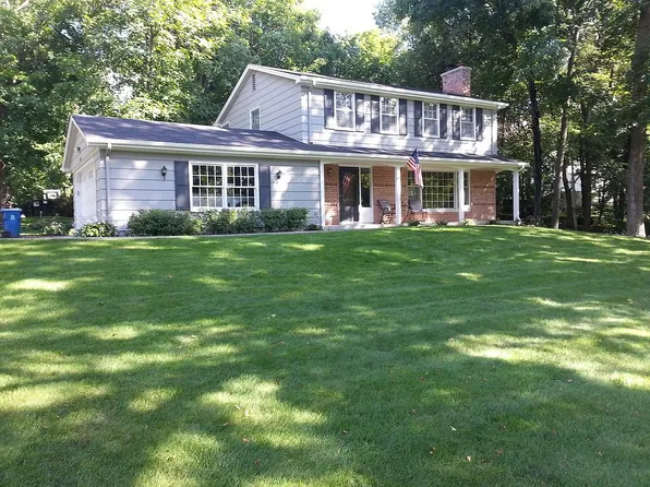 17244 Millwood Rd, Minnetonka, MN 55345