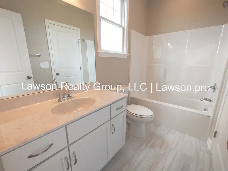 3602 Colonial Green Cir SW — Photo 15