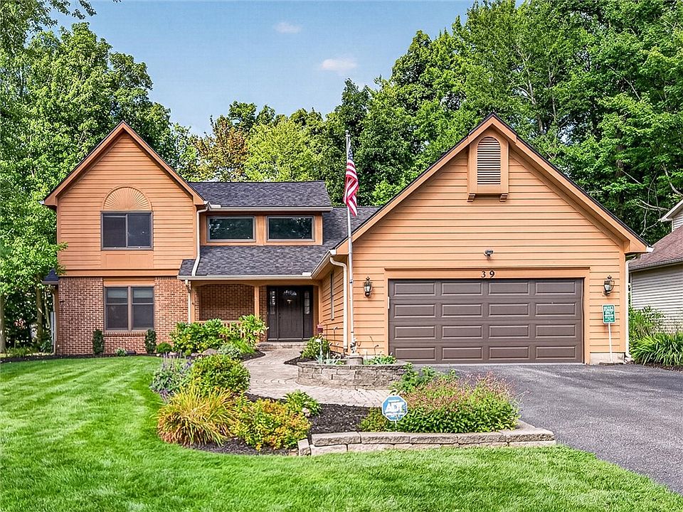 1st image of 39 Wood Run Cir