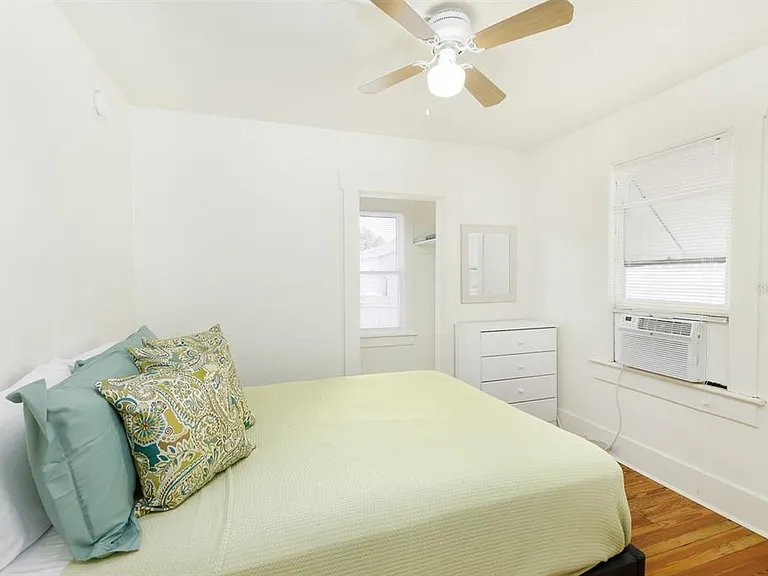 1043 7th Ave N #1 — Photo 7
