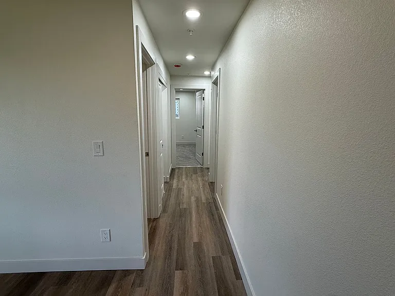 1565 Carlin St — Photo 32