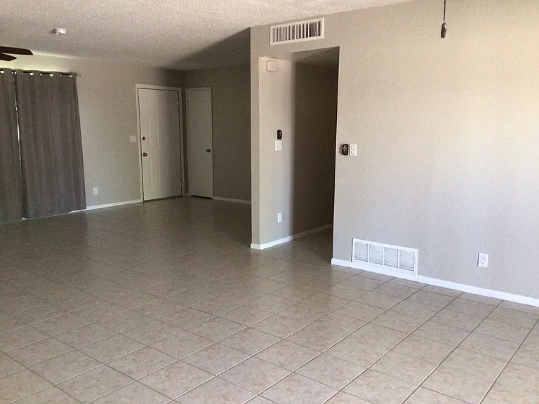 1646 N Daffodil St — Photo 15