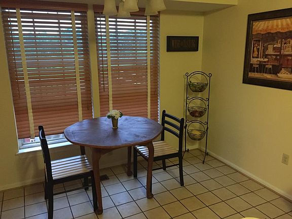 Dine-in Kitchen