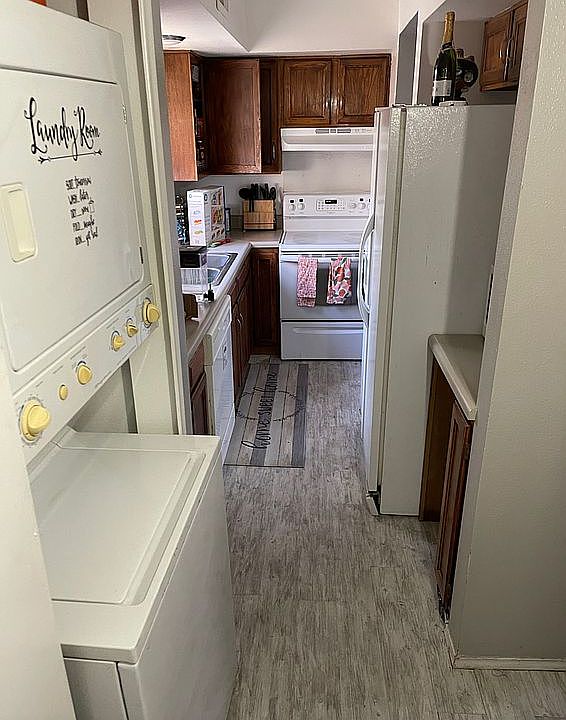 2nd image of 2601 W Broadway Blvd