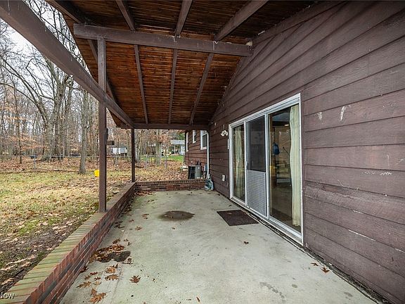 4th image of 18271 Jefferson Dr