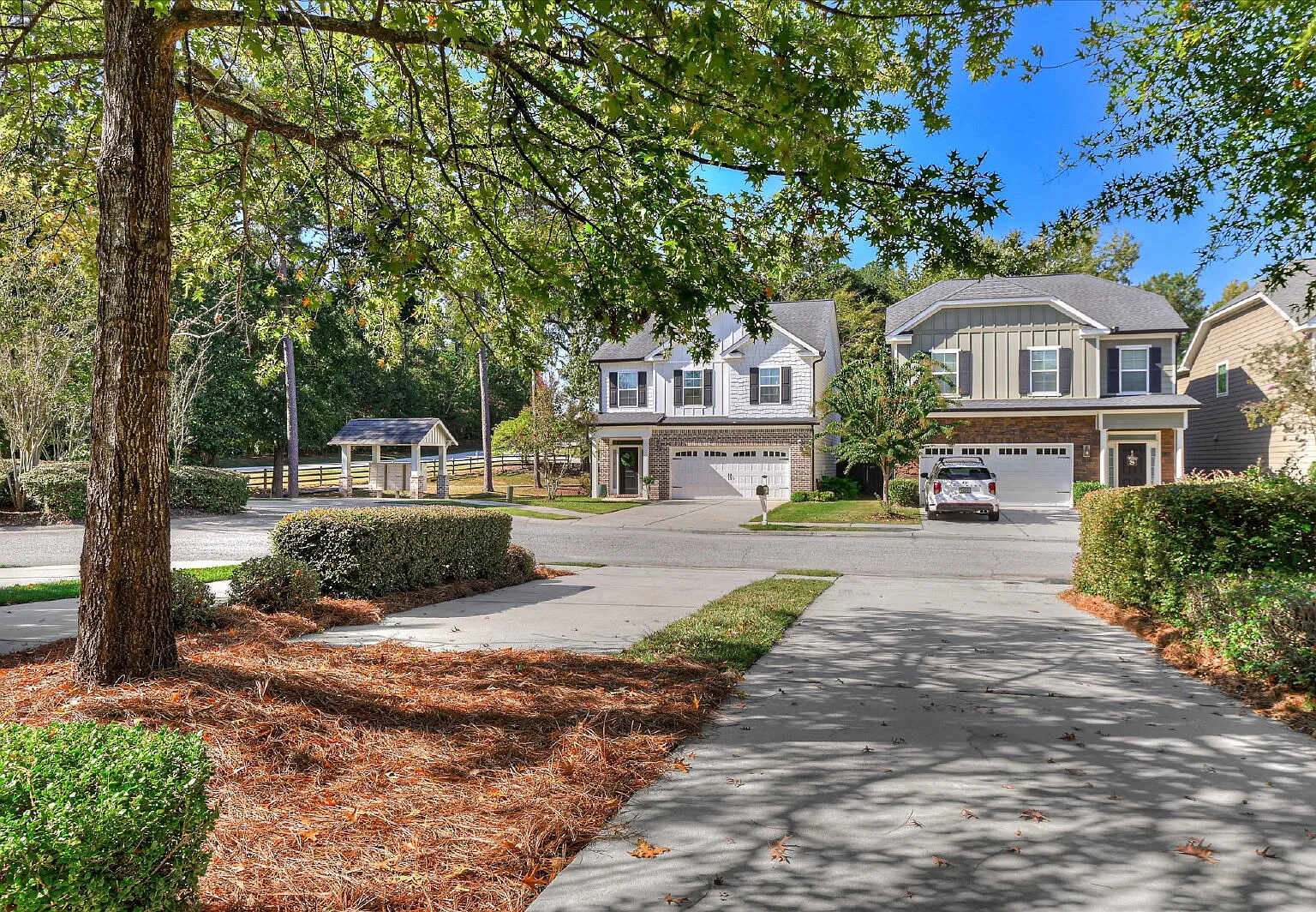 3 bed, 2.5 bath, 1584 sqft, $1,900 — Photo 4