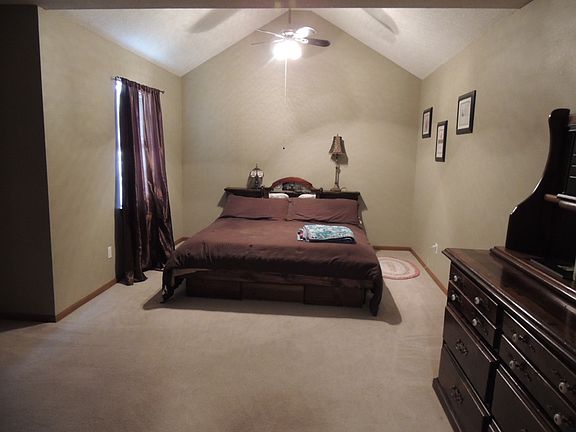 5th image of 500 NE Brookwood Cir APT C
