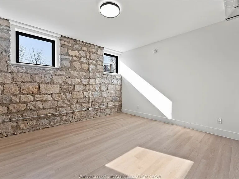 247 Brock St #102 — Photo 23