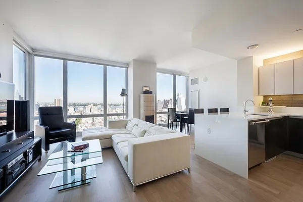 Sold by Town Residential | media 14