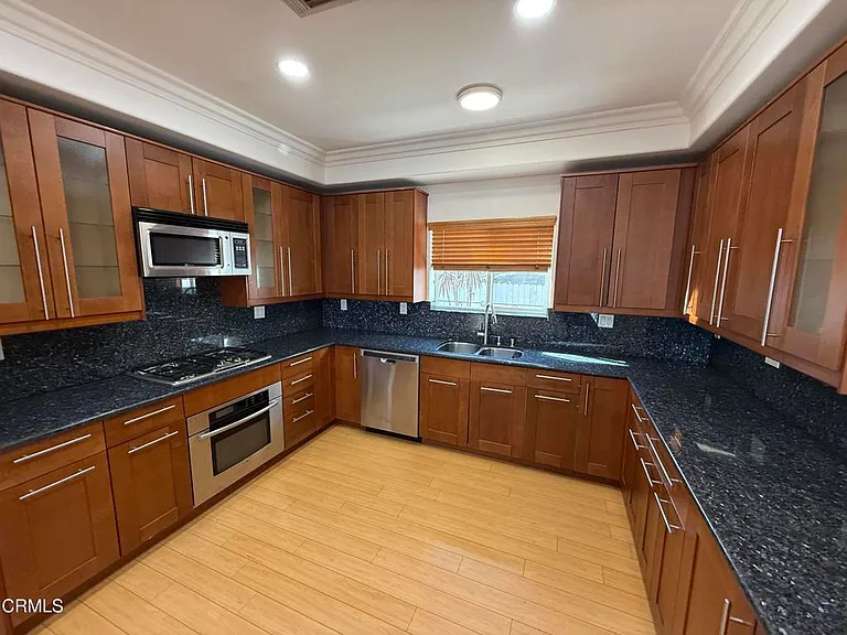 7011 N Liberty Dr — Photo 12