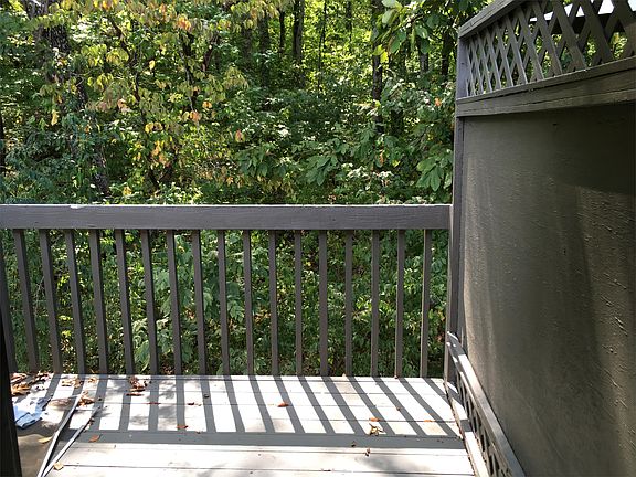 5th image of 220 Culver St APT 4