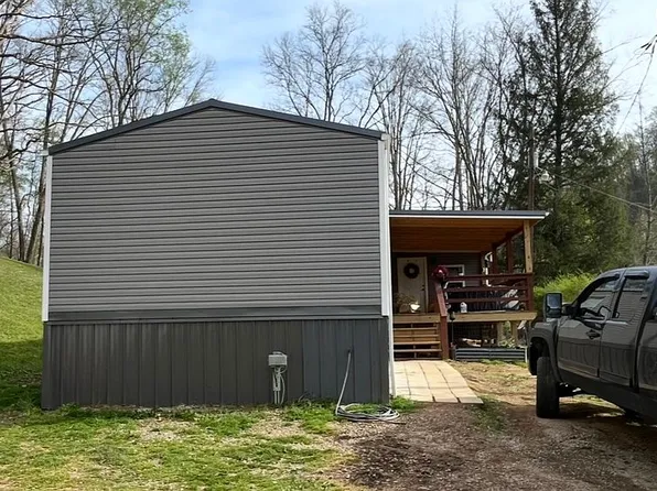 9053 Clay Rd, Left Hand, WV 25251