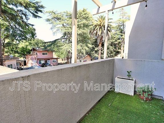 3rd image of 396 Midstream Ln