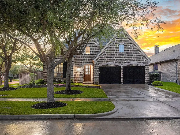 6003 Hedgepark Dr — Photo 2