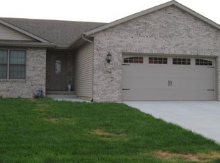 2706 Richardson Dr, Springfield, IL 62711