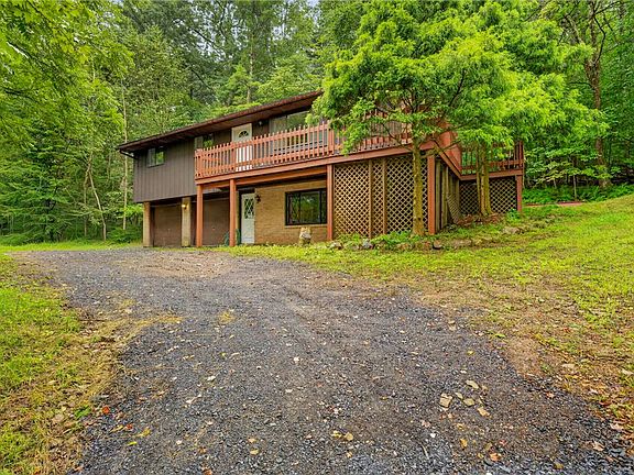 3rd image of 1570 Astolat Rd