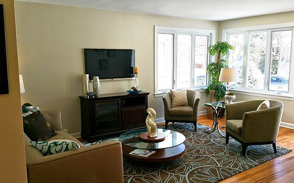 3rd image of 3030 N Osceola Ave