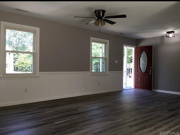 4th image of 9301 Chesswood Cir