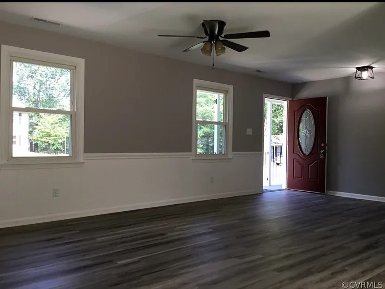 9301 Chesswood Cir — Photo 4