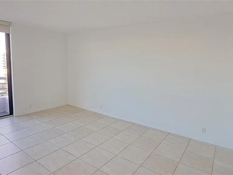 3300 NE 191st St #1207 — Photo 6