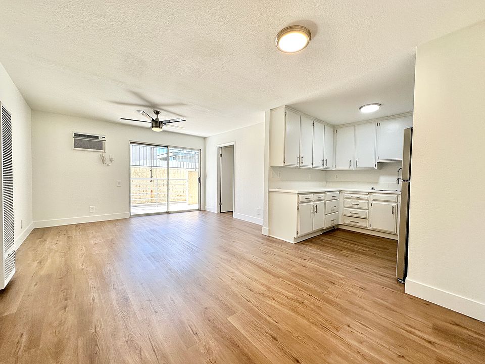 1st image of 332 Lime St APT 3