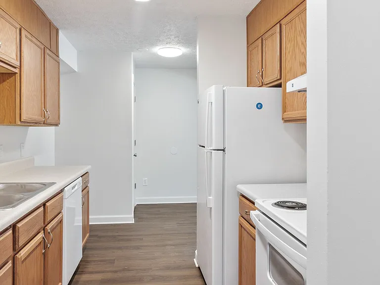 400 Tremont Park Cir — Photo 24
