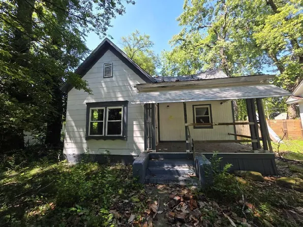 1025 W Scott Street, Springfield, MO 65802