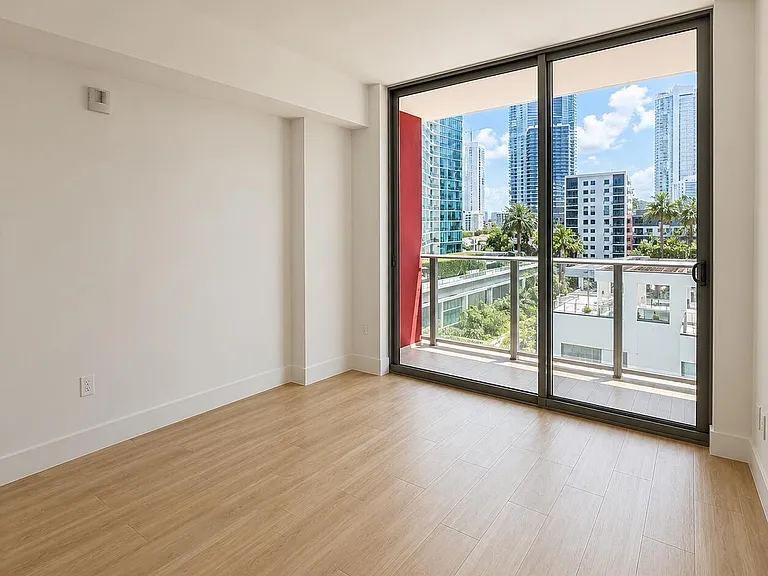 3100 N Miami Ave #811 — Photo 8