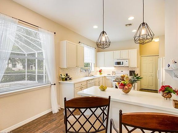 3rd image of 9630 Las Casas Dr
