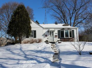 121 Elm St, Delavan, WI 53115