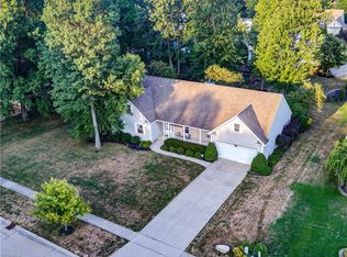 289 Crestwood Dr, Avon Lake, OH 44012