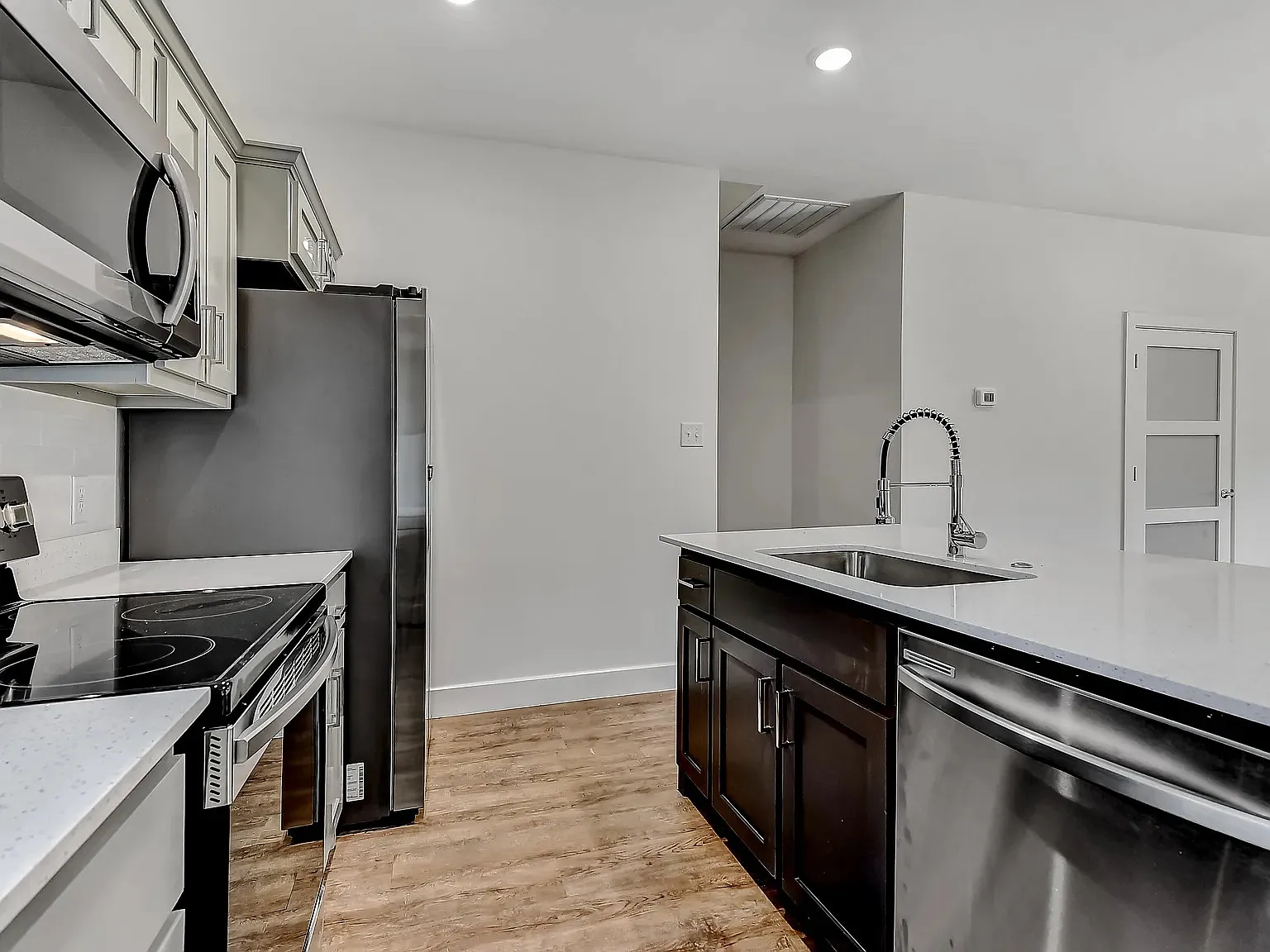 3260 W Crawford St — Photo 4