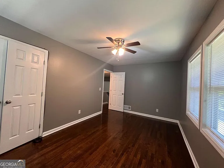 1947 Kenwood Pl SE — Photo 16