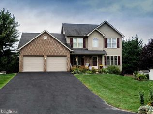 239 Stony Point Ave, Shippensburg, PA 17257
