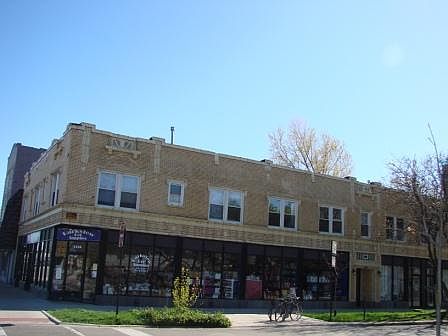 1st image of 1203 W Balmoral Ave
