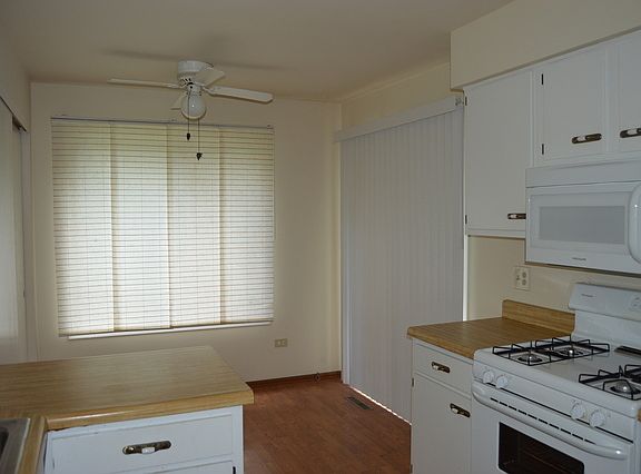 3rd image of 827 Cross Creek Ct #Aa1
