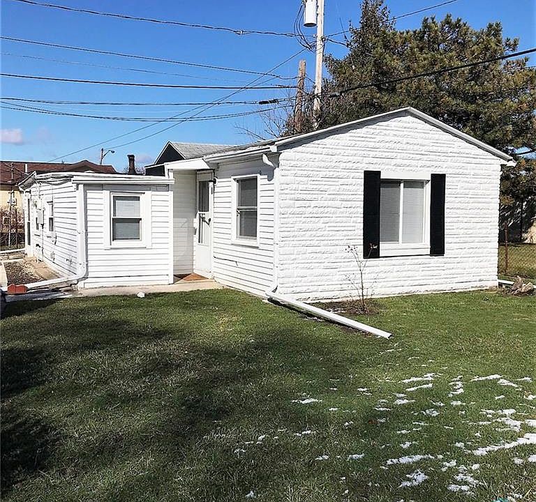 1st image of 304 Venice Dr