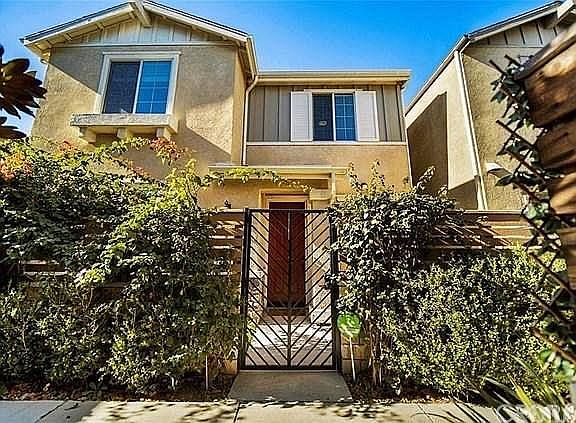 1st image of 10968 Kittridge St