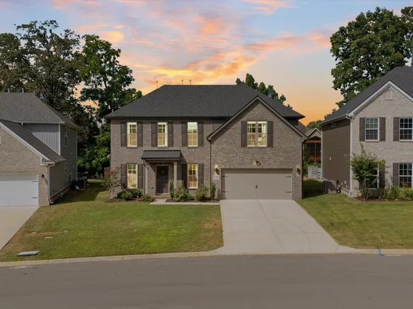 8708 Yellow Aster Rd, Knoxville, TN 37931