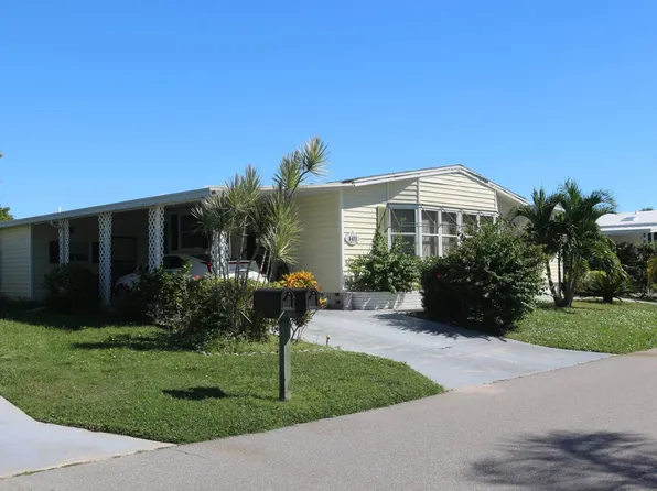 5471 Kingsbridge Dr, Sarasota, FL 34241