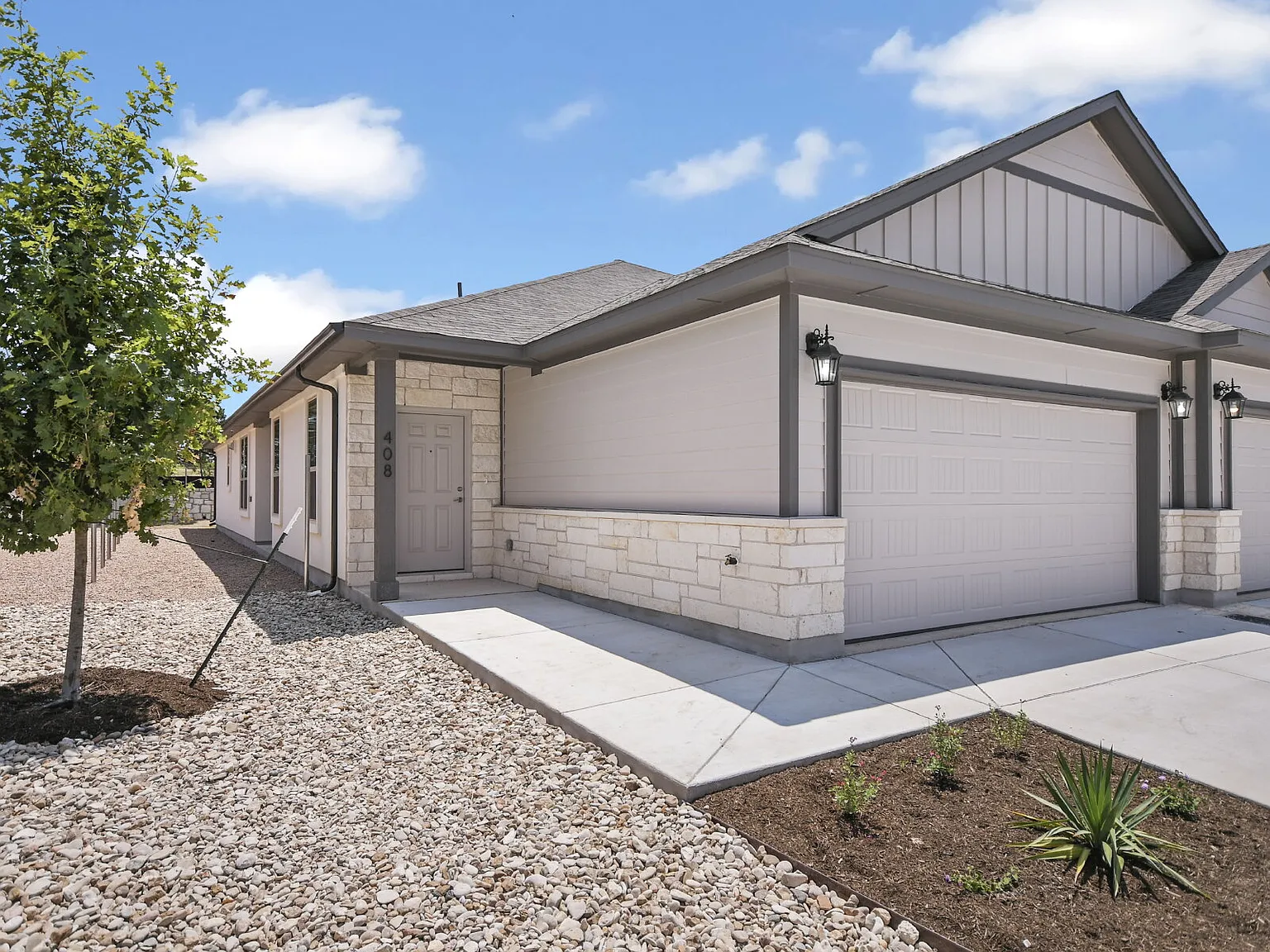 3 bed, 2.0 bath, 1475 sqft, $2,250 — Photo 3