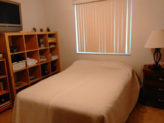 3rd image of 631 Woodgate Cir