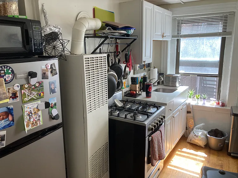 10 Wiget St #6 — Photo 2