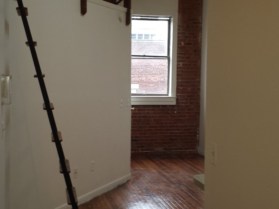 2nd image of 43 Bank St APT 16