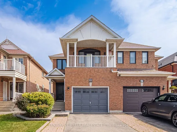 689 Macbeth Hts, Mississauga, ON L5W 1E6