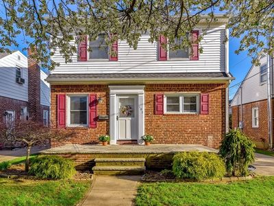 109 Wilton St, New Hyde Park, NY, 11040