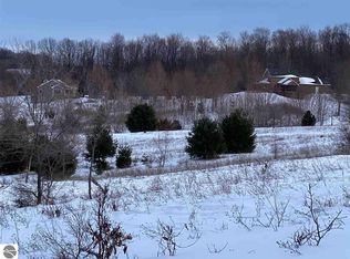 Banktson Rd, Frankfort, MI 49635