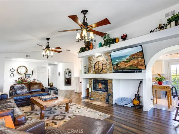 30172 Spray Dr, Canyon Lake, CA 92587