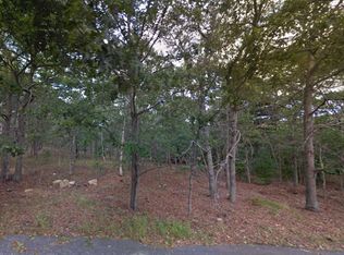 21 Ocean Pkwy, East Hampton, NY 11937