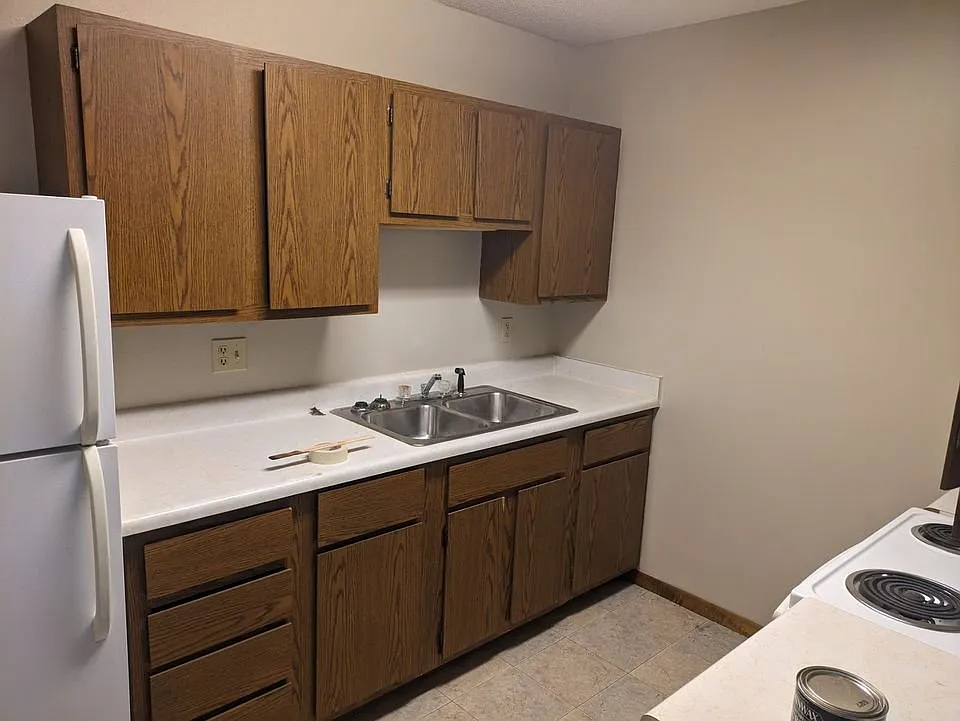 1 bed, 572 sqft, $123 — Photo 2